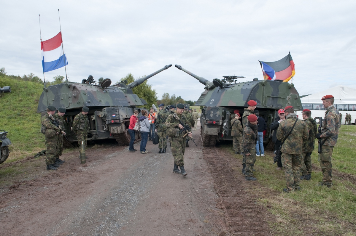 Military cooperation between the German Army and the Royal Netherlands ...